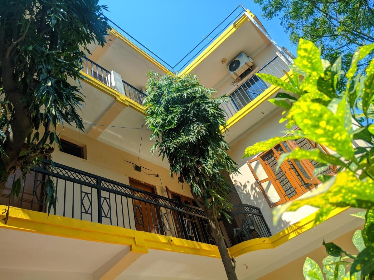 Lumbini Garden Lodge エクステリア 写真