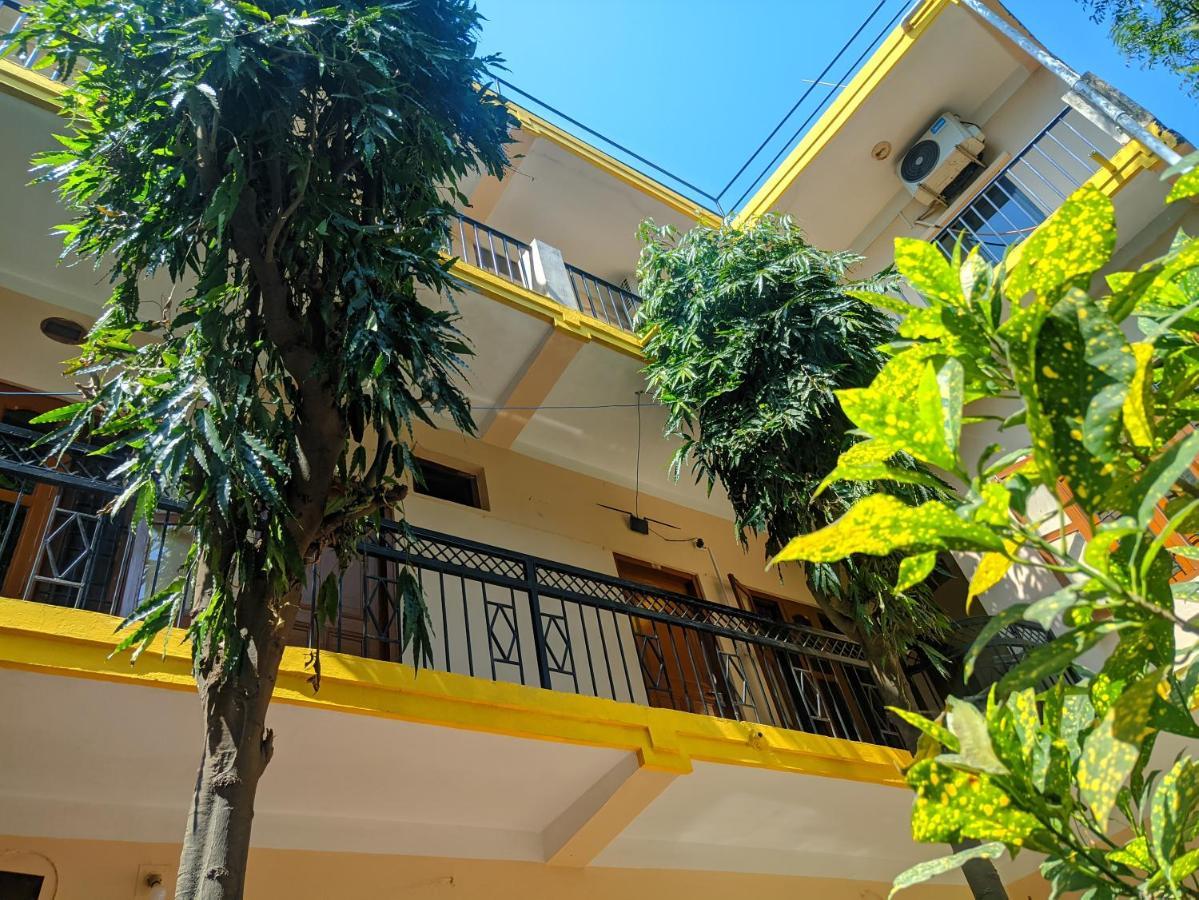 Lumbini Garden Lodge エクステリア 写真